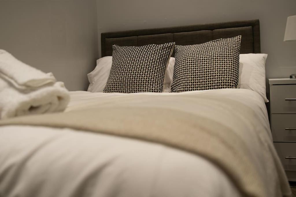 Spacious Apartment In City Centre - Free Parking Nottingham Exteriör bild